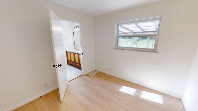 2691 Westbrook Drive, Cincinnati, OH 45211