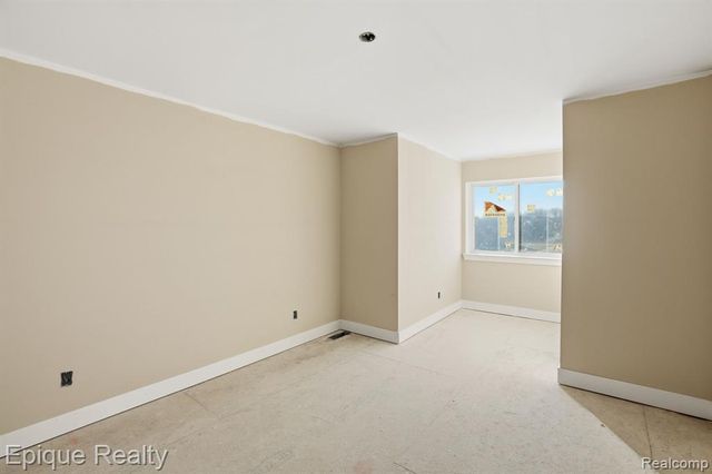 50605 Mistwood Drive, Macomb, MI 48042