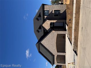 50605 Mistwood Drive, Macomb, MI 48042