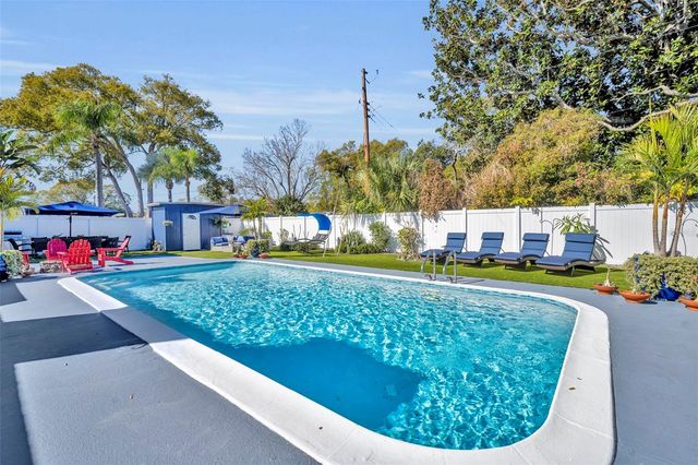 5233 LAKE HOWELL ROAD, Winter Park, FL 32792