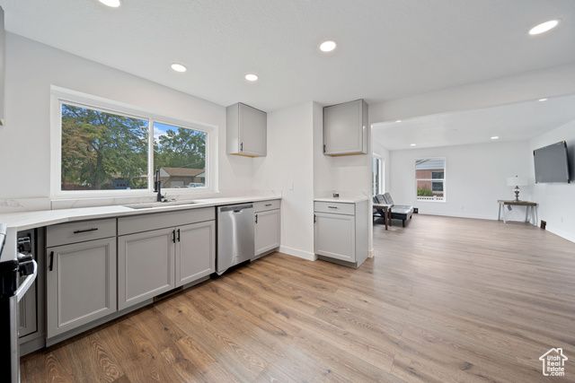 421 E SAUNDERS ST, Murray, UT 84107