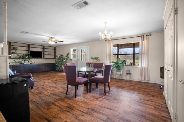 101 Taylor Street, Como, TX 75431