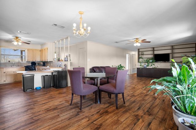 101 Taylor Street, Como, TX 75431