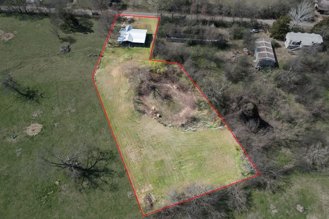 101 Taylor Street, Como, TX 75431