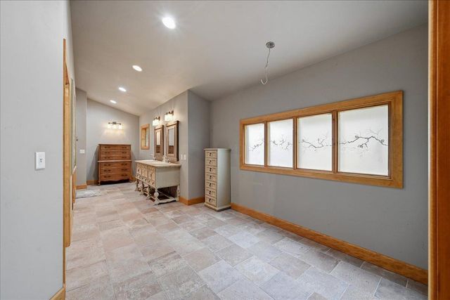 13216 Dogwood Ln, Grass Valley, CA 95945
