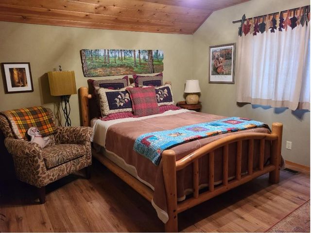 13216 Dogwood Ln, Grass Valley, CA 95945
