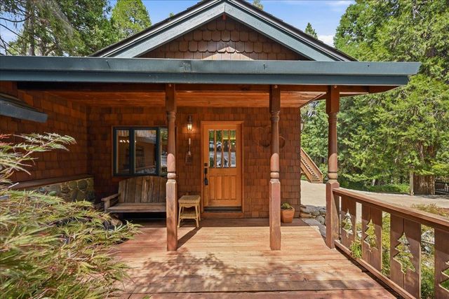 13216 Dogwood Ln, Grass Valley, CA 95945
