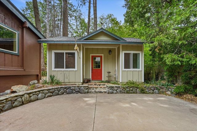 13216 Dogwood Ln, Grass Valley, CA 95945