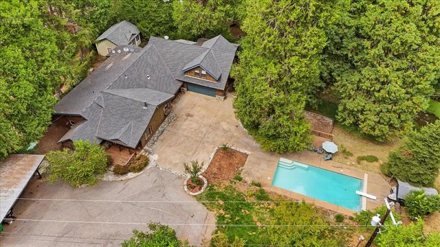 13216 Dogwood Ln, Grass Valley, CA 95945