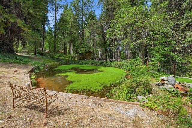 13216 Dogwood Ln, Grass Valley, CA 95945