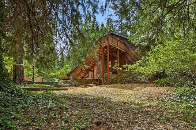 13216 Dogwood Ln, Grass Valley, CA 95945