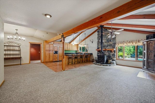 13216 Dogwood Ln, Grass Valley, CA 95945