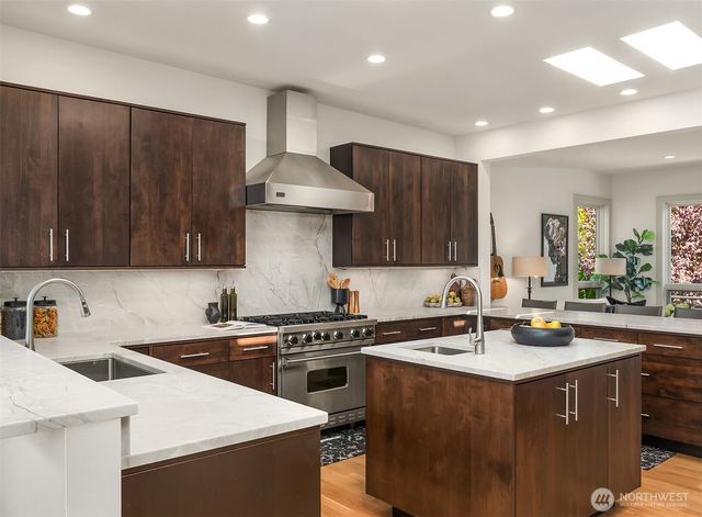 6515 106th Avenue NE, Kirkland, WA 98033