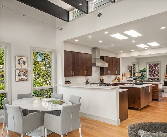 6515 106th Avenue NE, Kirkland, WA 98033