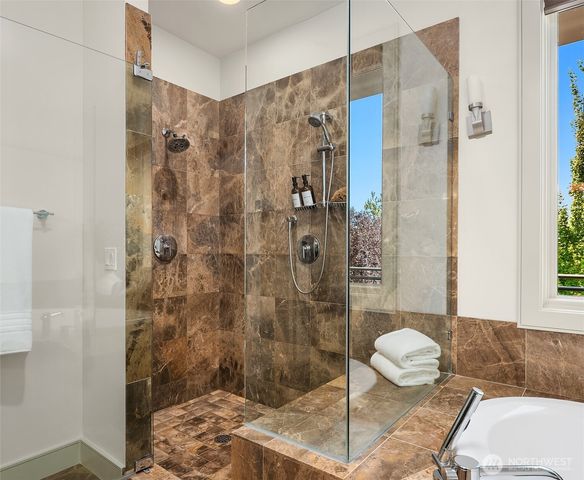 6515 106th Avenue NE, Kirkland, WA 98033