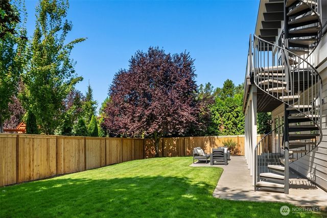 6515 106th Avenue NE, Kirkland, WA 98033