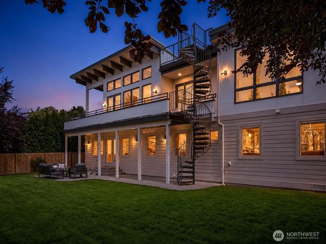 6515 106th Avenue NE, Kirkland, WA 98033