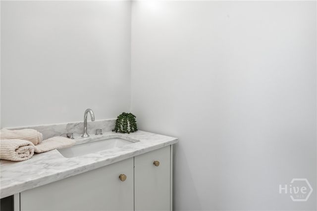 104 Pearl Street, Savannah, GA 31405