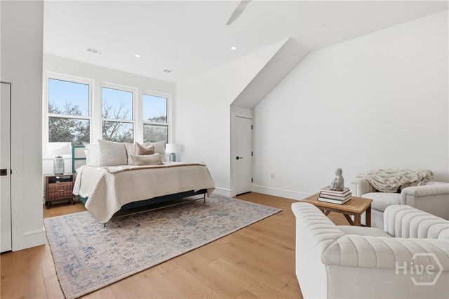 104 Pearl Street, Savannah, GA 31405