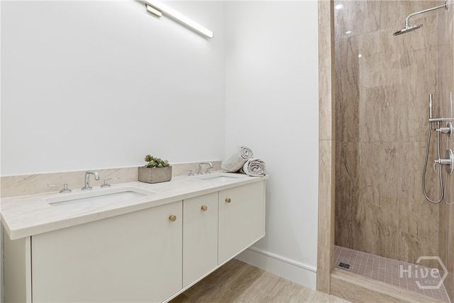 104 Pearl Street, Savannah, GA 31405