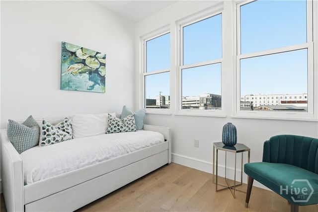 104 Pearl Street, Savannah, GA 31405