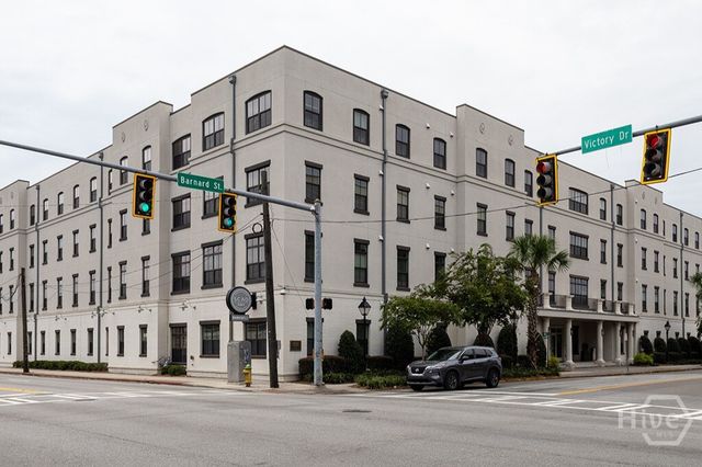 104 Pearl Street, Savannah, GA 31405