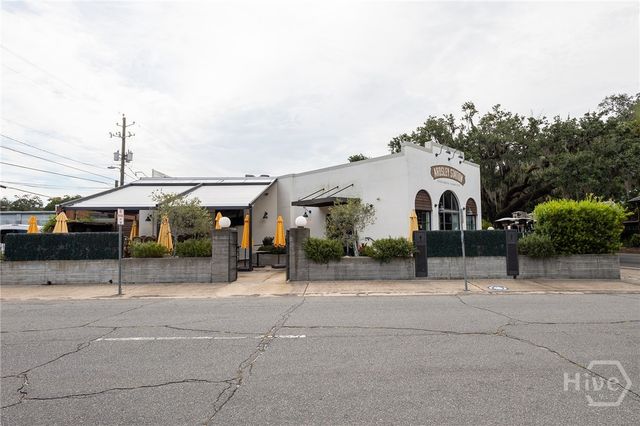 104 Pearl Street, Savannah, GA 31405