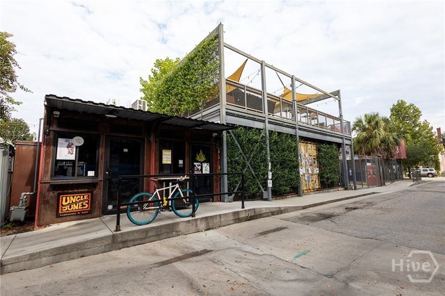 104 Pearl Street, Savannah, GA 31405