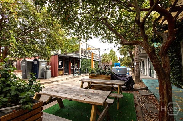 104 Pearl Street, Savannah, GA 31405