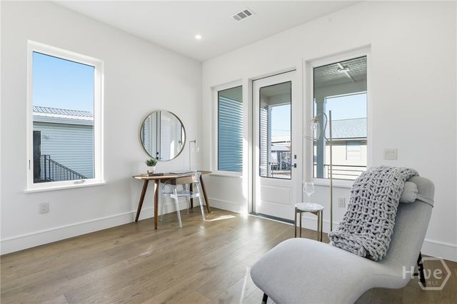 104 Pearl Street, Savannah, GA 31405