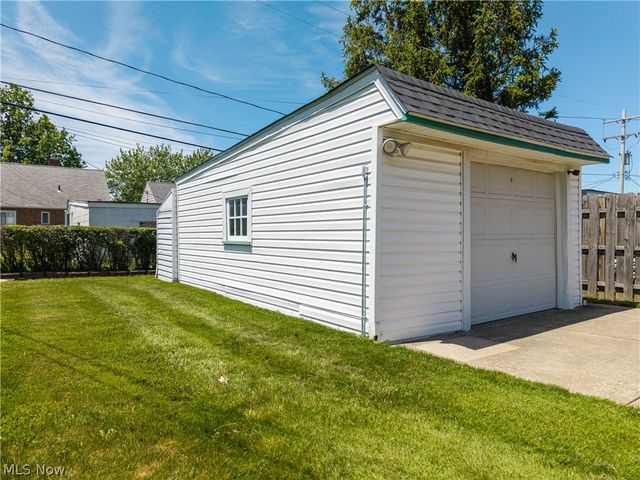 5276 W 48th Street, Parma, OH 44134