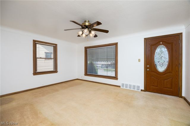 5276 W 48th Street, Parma, OH 44134