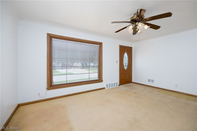 5276 W 48th Street, Parma, OH 44134