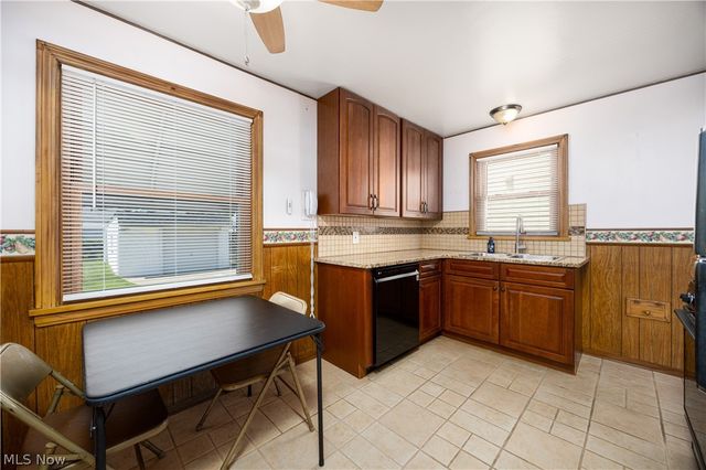 5276 W 48th Street, Parma, OH 44134