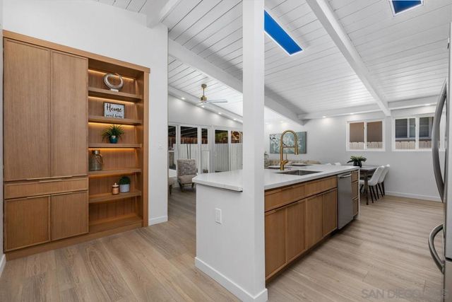 5556 Baja Dr, San Diego, CA 92115