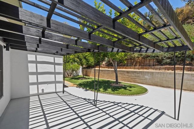 5556 Baja Dr, San Diego, CA 92115