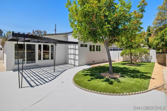 5556 Baja Dr, San Diego, CA 92115