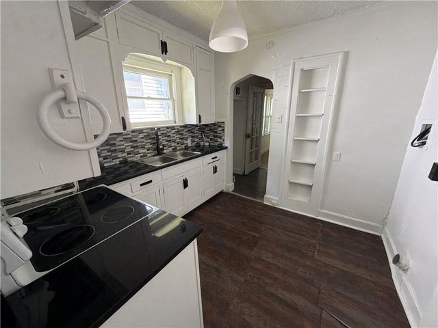 5705 Park Avenue, Kansas City, MO 64130