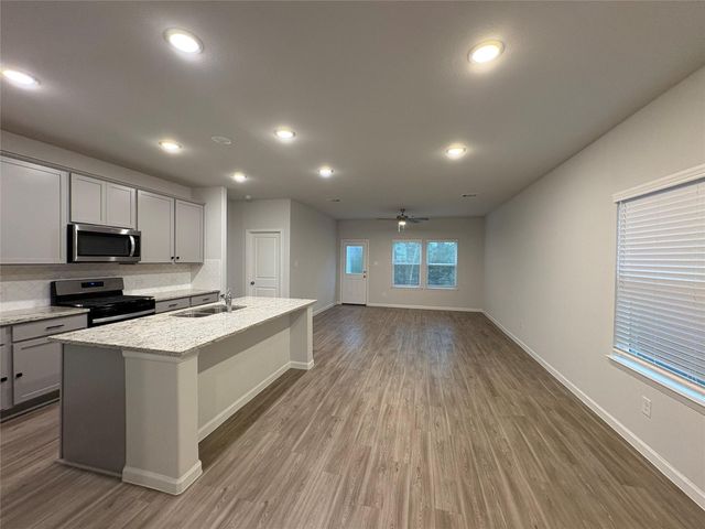 56 Valiant Ridge Trail, Magnolia, TX 77354