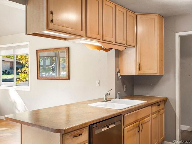 9815 W 37th Ave, Wheat Ridge, CO 80033