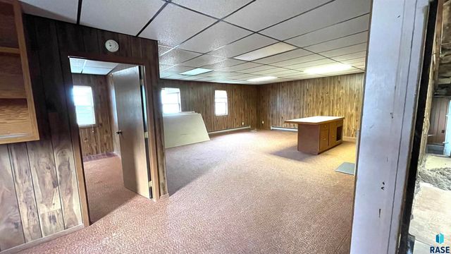 400 6th St Street, Hudson, SD 57034