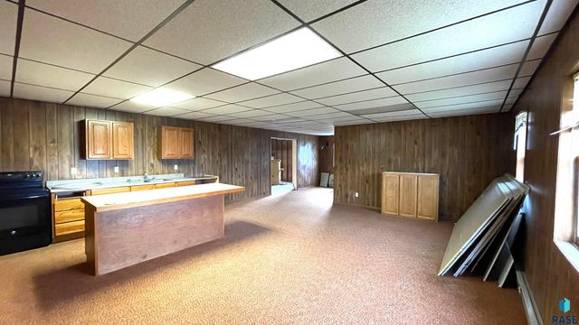 400 6th St Street, Hudson, SD 57034