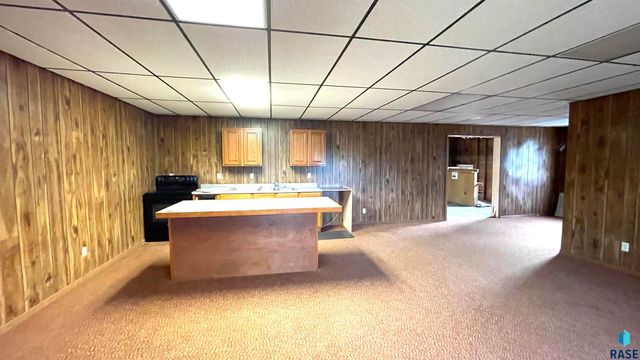 400 6th St Street, Hudson, SD 57034