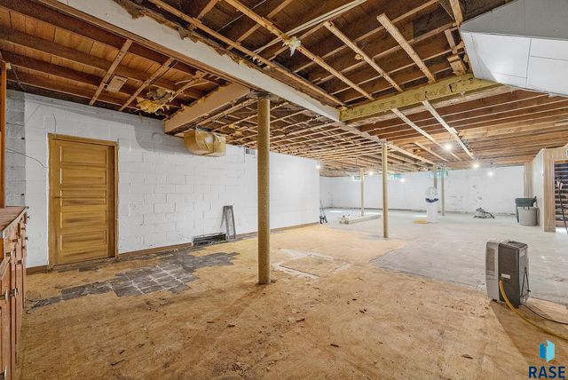 400 6th St Street, Hudson, SD 57034