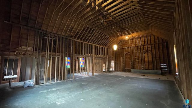 400 6th St Street, Hudson, SD 57034