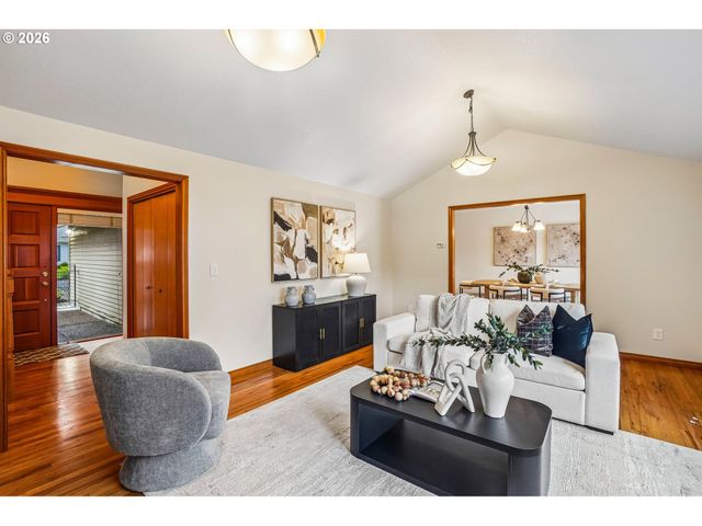 13825 Sw HART Rd, Beaverton, OR 97008