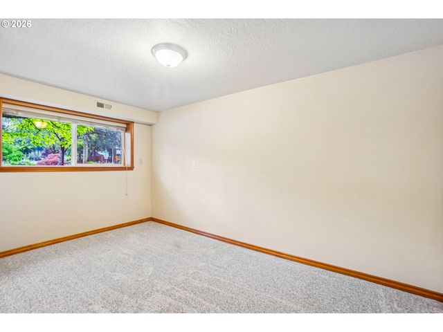 13825 Sw HART Rd, Beaverton, OR 97008