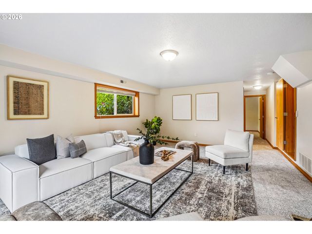 13825 Sw HART Rd, Beaverton, OR 97008