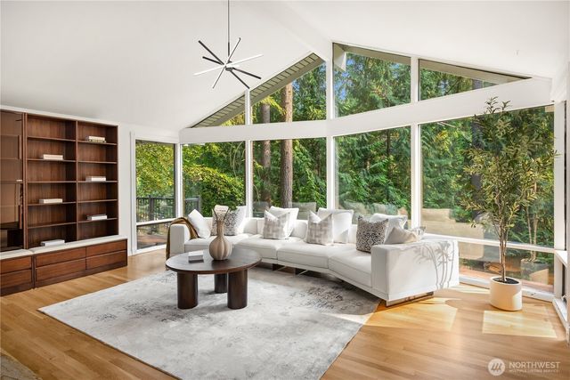 3718 130th Avenue NE, Bellevue, WA 98005