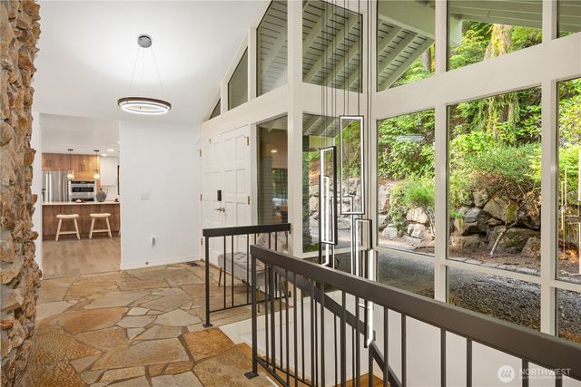 3718 130th Avenue NE, Bellevue, WA 98005